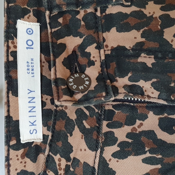 High rise animal print jeans Sz10 - Picture 2 of 3